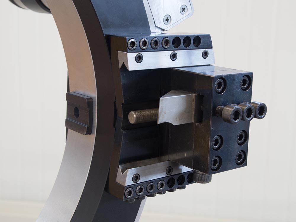 Clamshel ToolHolder